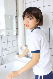 按摩棒塞着不准拿出来
